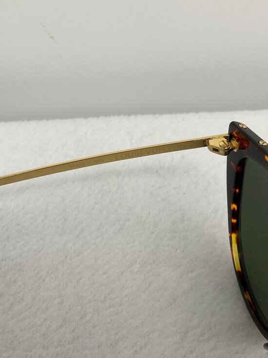 Louis Vuitton La Boum Cat-Eye Sunglasses Z1038E Noir Black studded frame main image 11